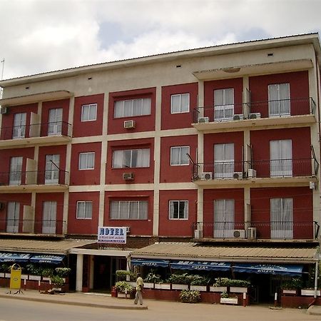 Hotel Le Relais Saint Jacques Yaoundé Extérieur photo